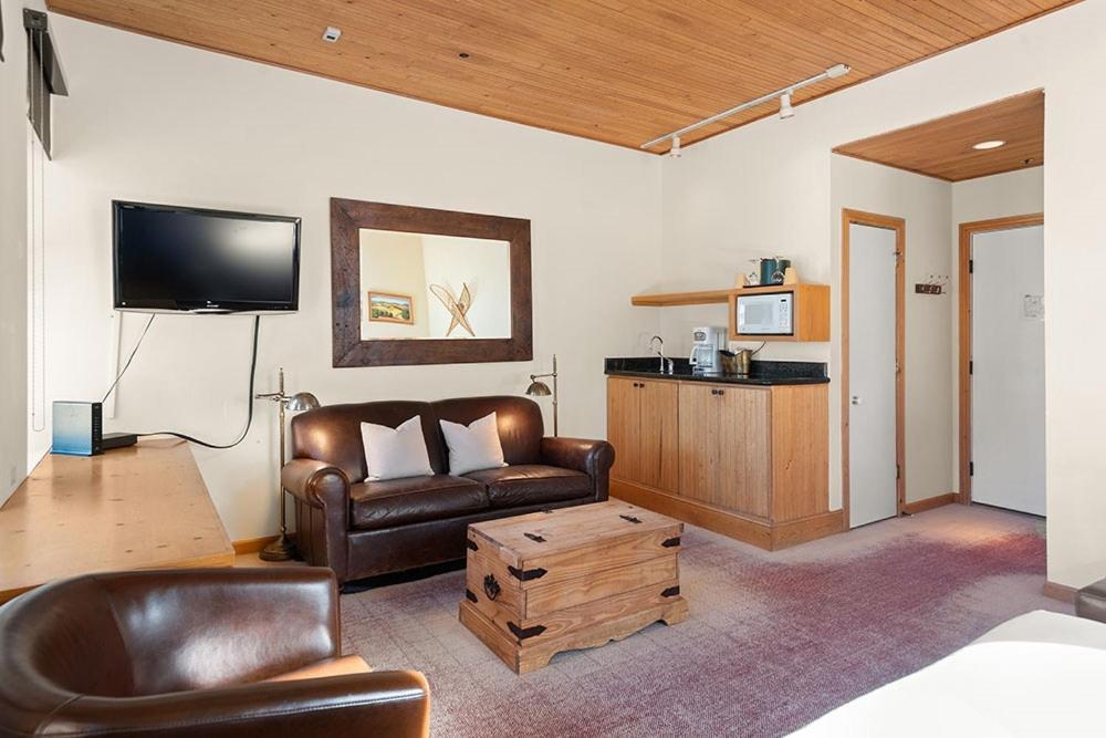 Independence Square Unit 313, Downtown Hotel Room In Aspen With Rooftop Hot Tub Bagian luar foto