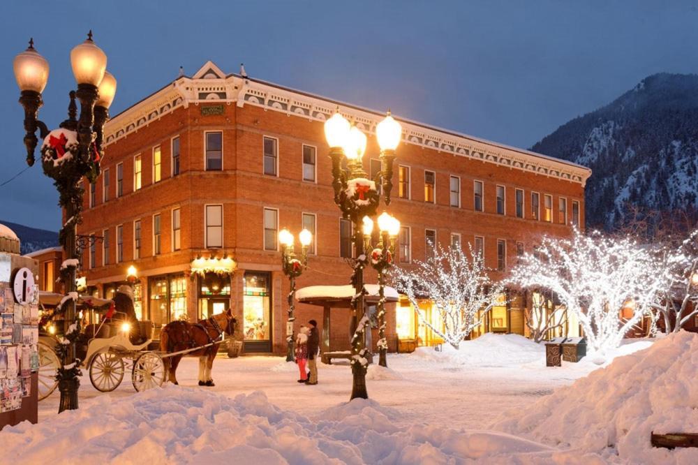 Independence Square Unit 313, Downtown Hotel Room In Aspen With Rooftop Hot Tub Bagian luar foto